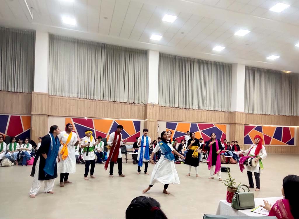Students Triumph at Kal-Aakar 2024 with Award-Winning Theatre Performance