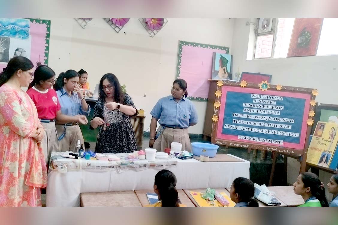 Exploring Artistry: Resin Magic Unveiled at Senior School