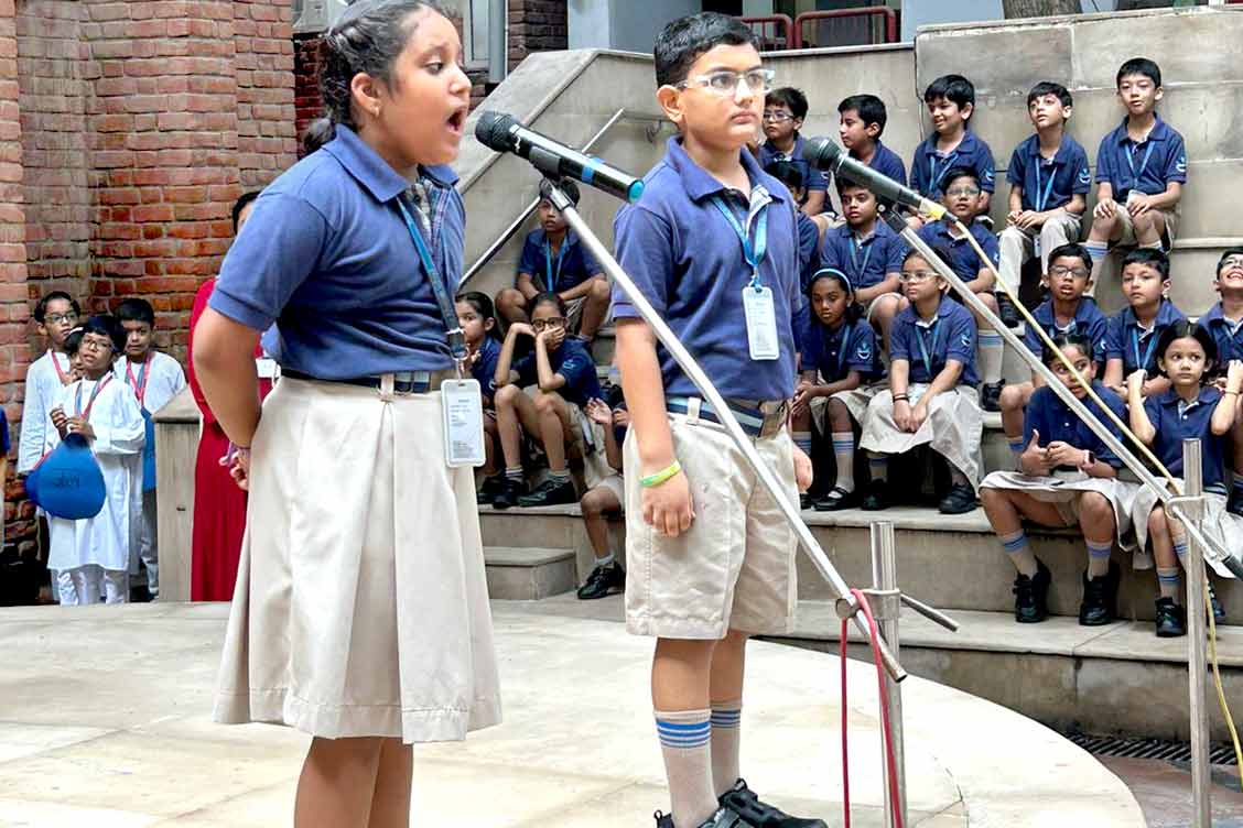 Class 3C Shines with an Enlightening Assembly on Water Conservation