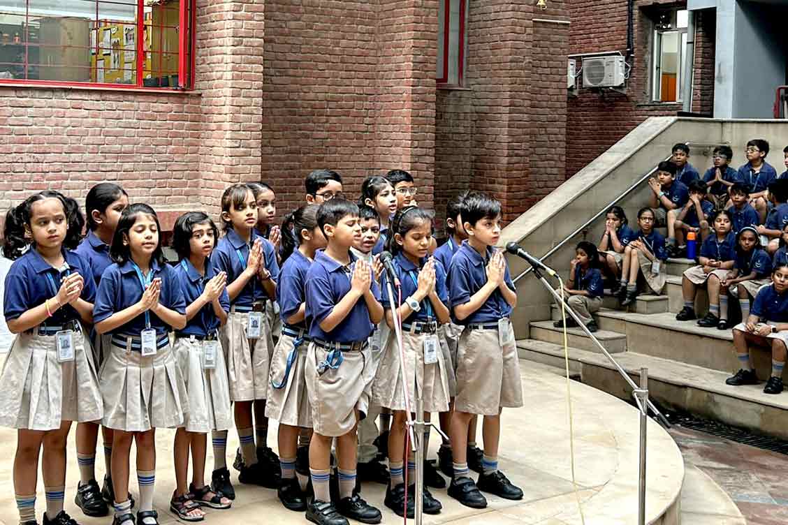 Class 3C Shines with an Enlightening Assembly on Water Conservation