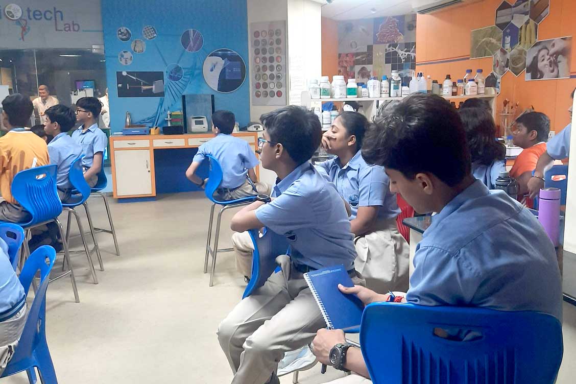 Class IX Students Visit National Science Centre for an Educational Experience in Biotechnology